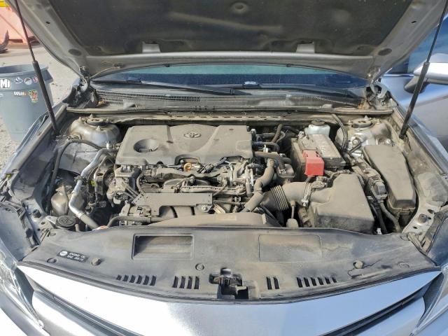 Toyota Camry L Image 6