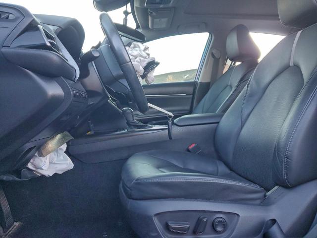 Toyota Camry Xse Image 8