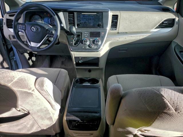 Toyota Sienna Le Image 6