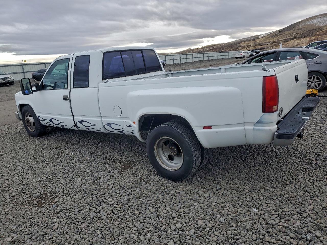 Chevrolet Gmt C3500 Image 2