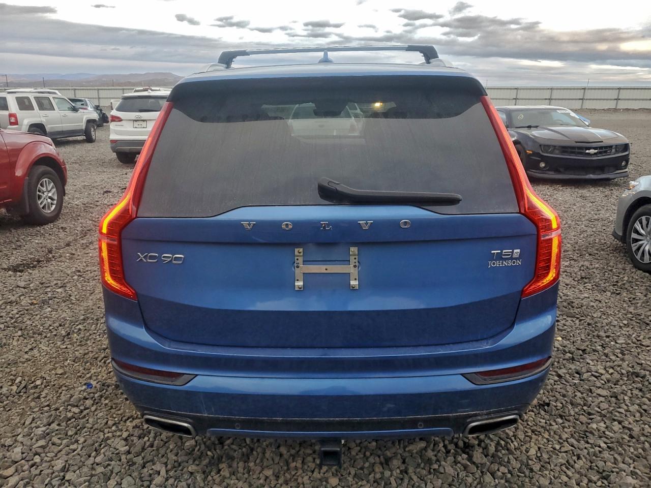 Volvo XC90 T5 R-design Image 8