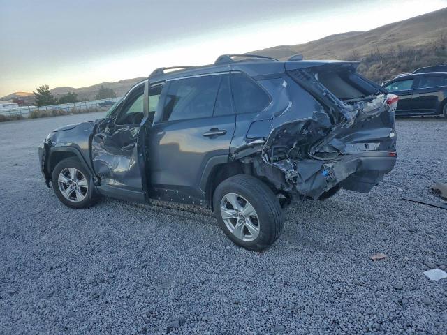 Toyota RAV4 Xle Image 3