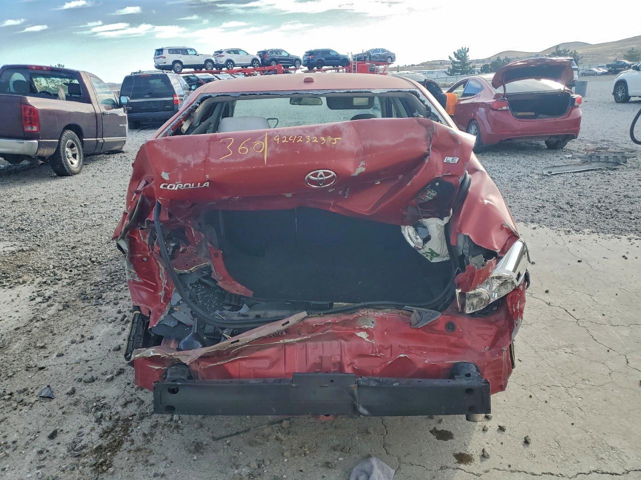 Toyota Corolla Base Image 10