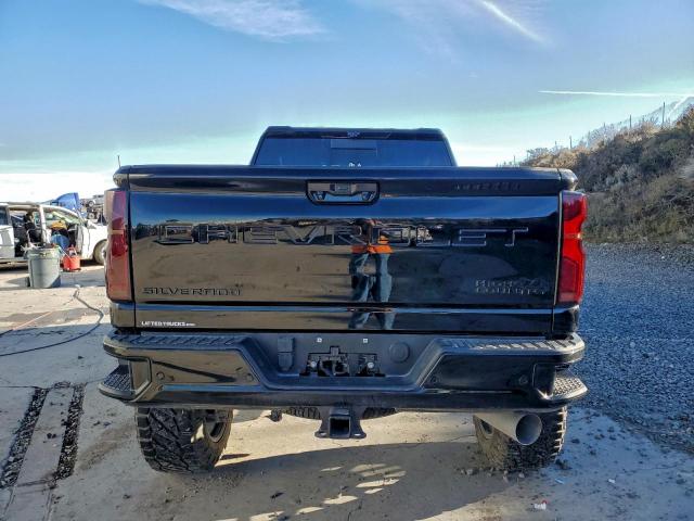 Chevrolet Silverado K2500 High Country Image 10