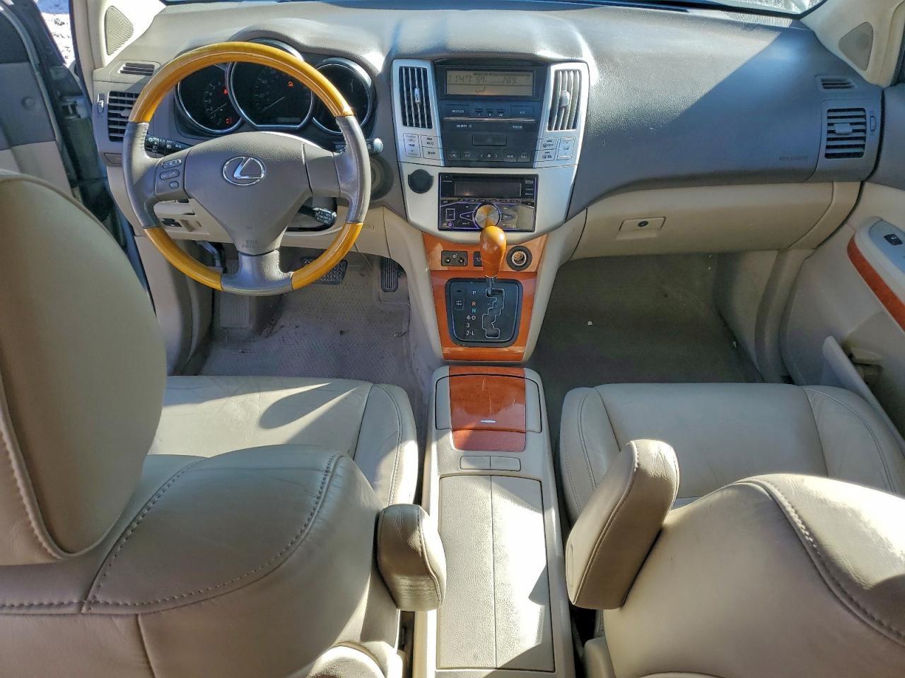 Lexus RX 330 Image 4