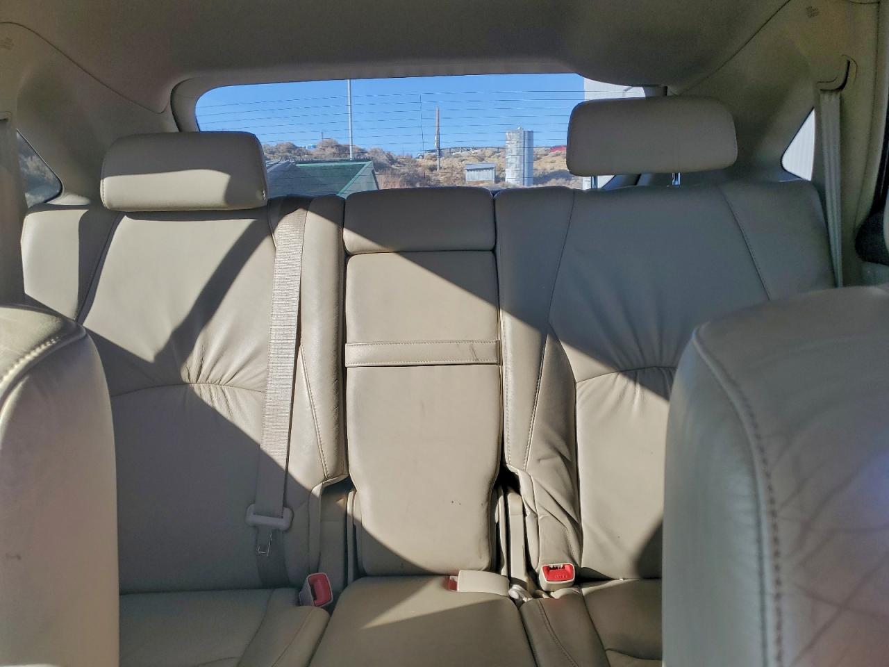 Lexus RX 330 Image 11