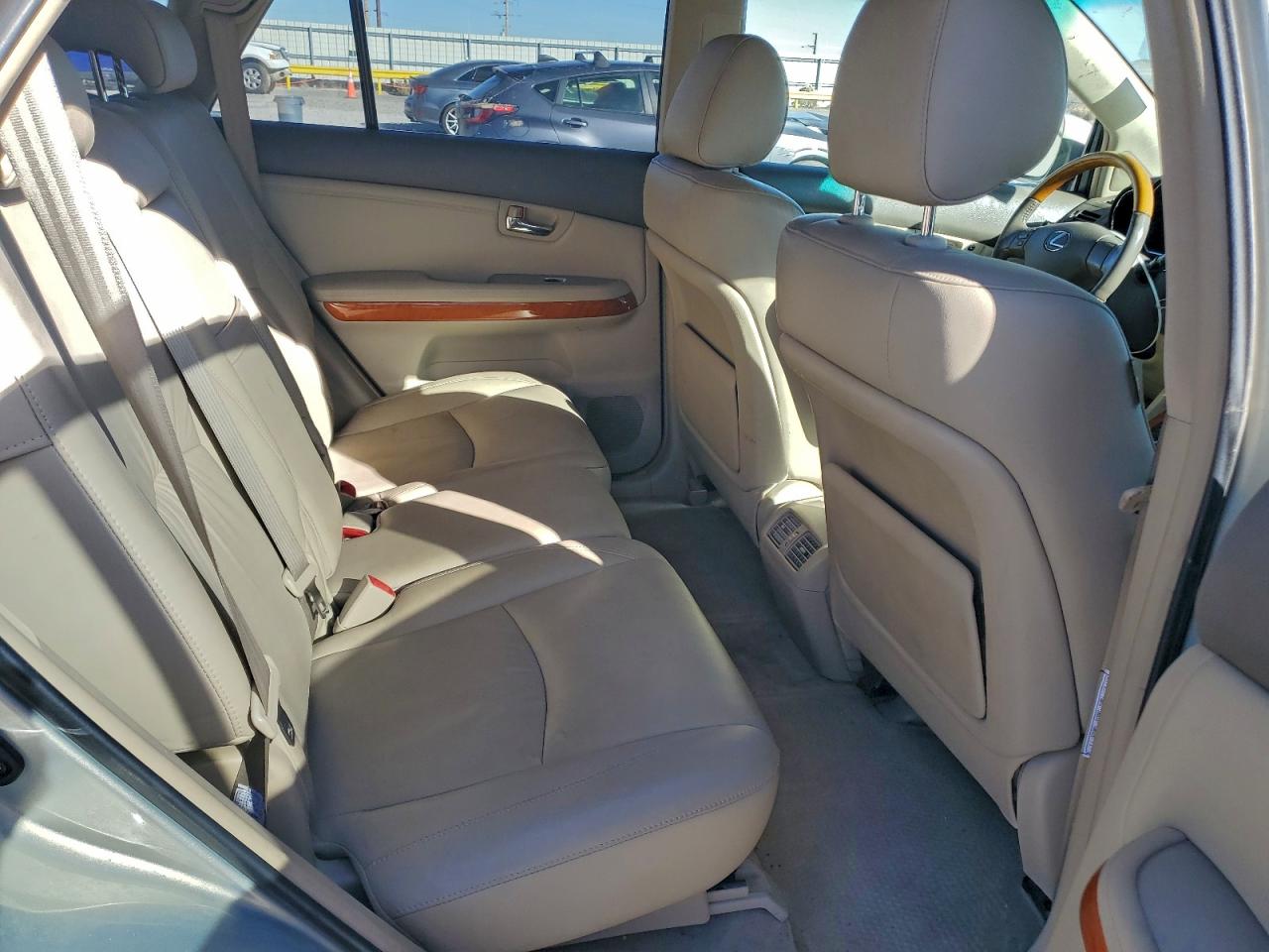 Lexus RX 330 Image 9