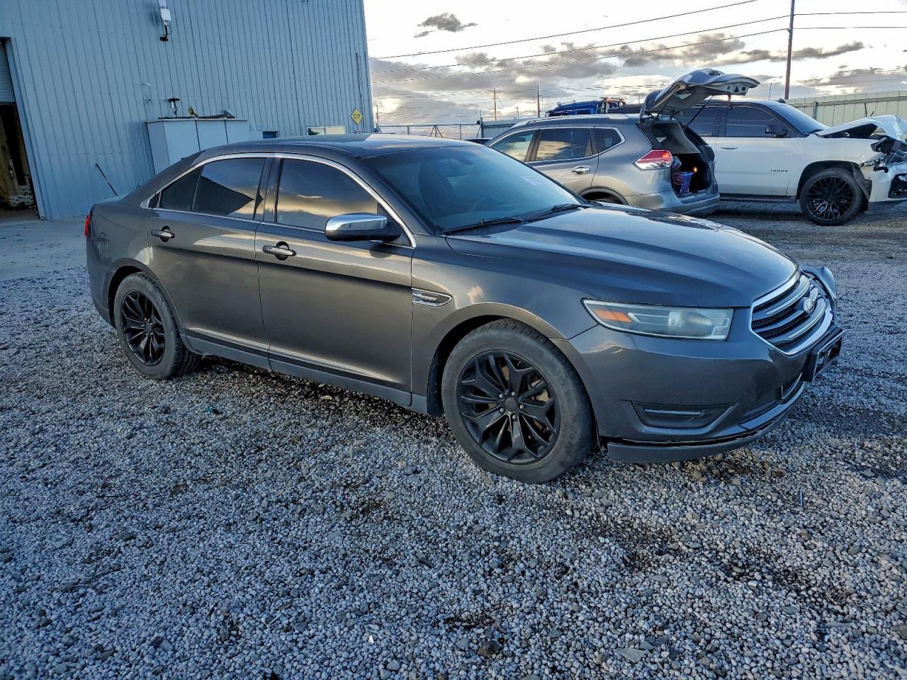 Ford Taurus Limited Image 11