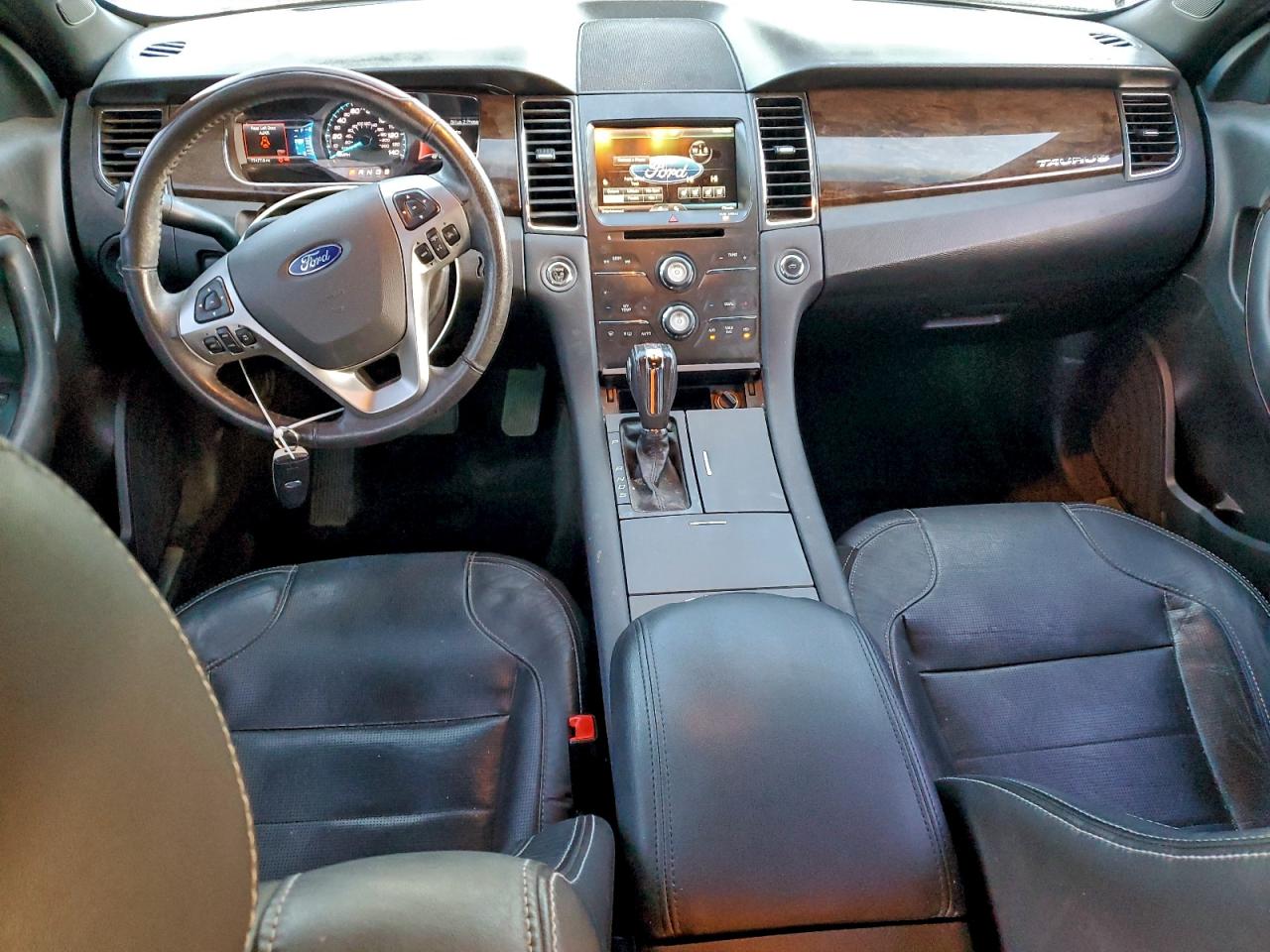 Ford Taurus Limited Image 6