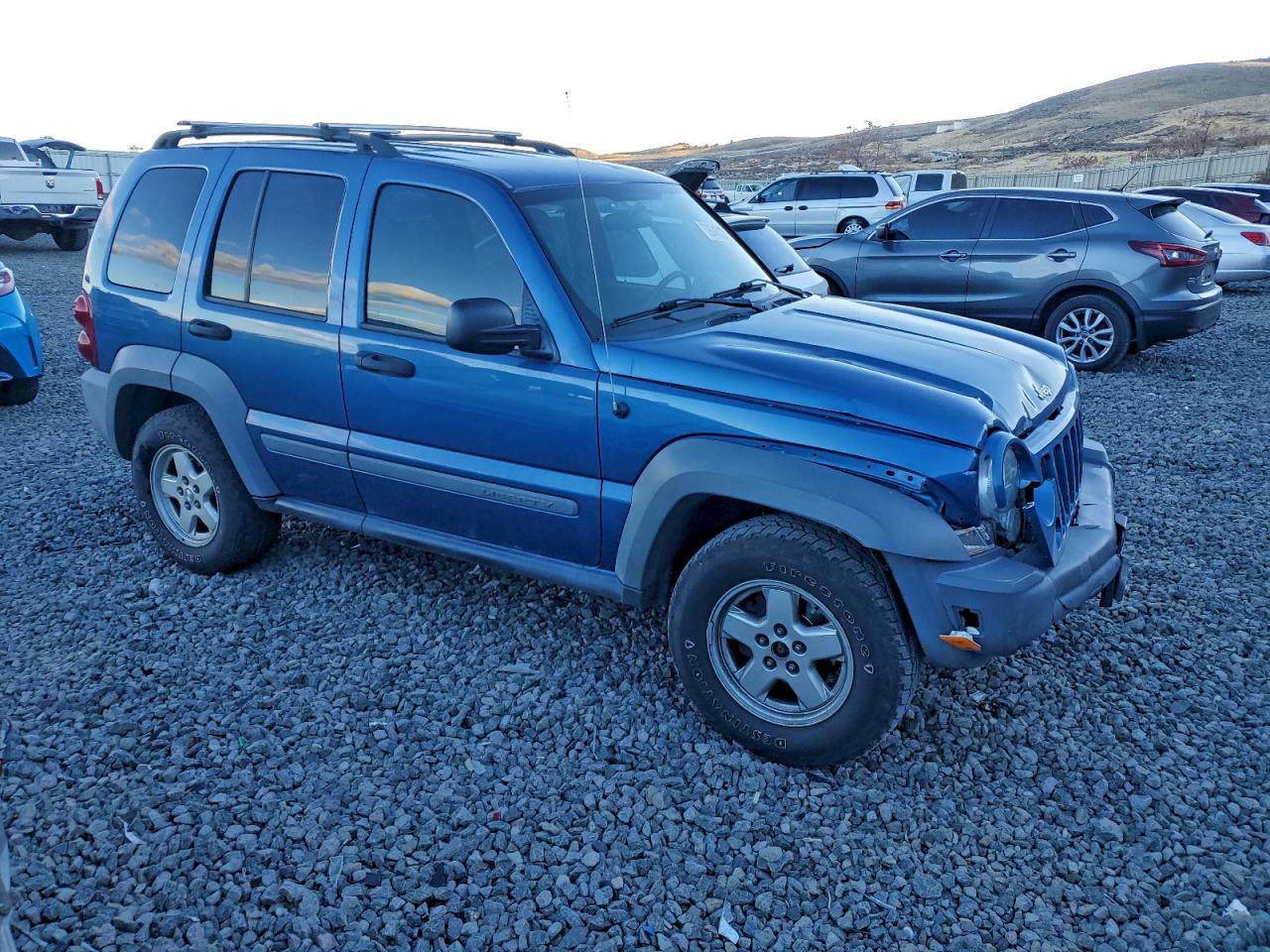 Jeep Liberty Sport Image 3