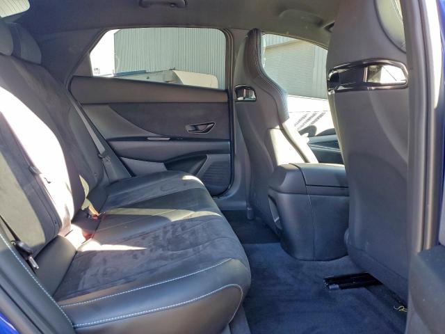 Hyundai ELANTRA Image 8