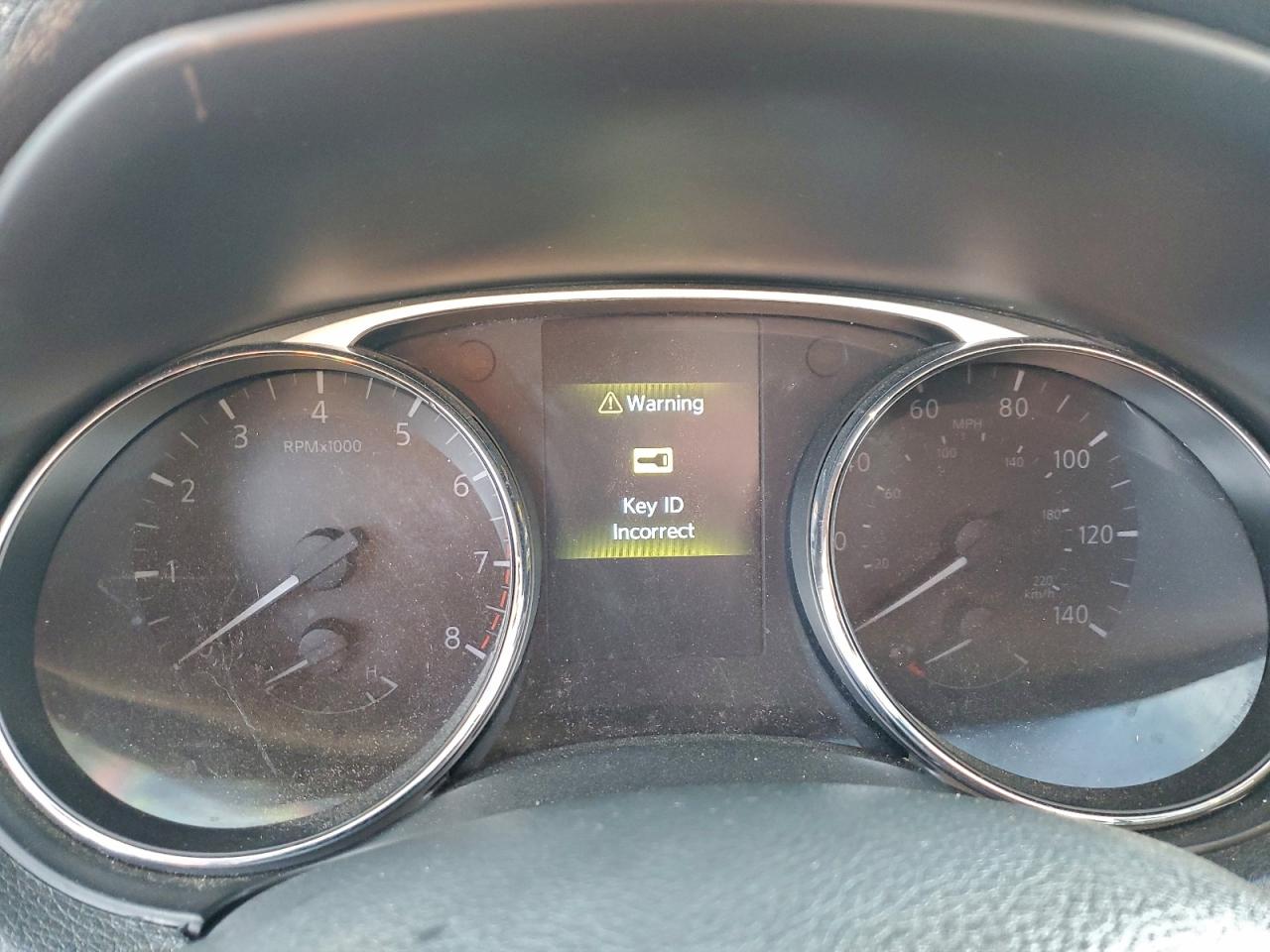 Nissan Rogue S Image 4