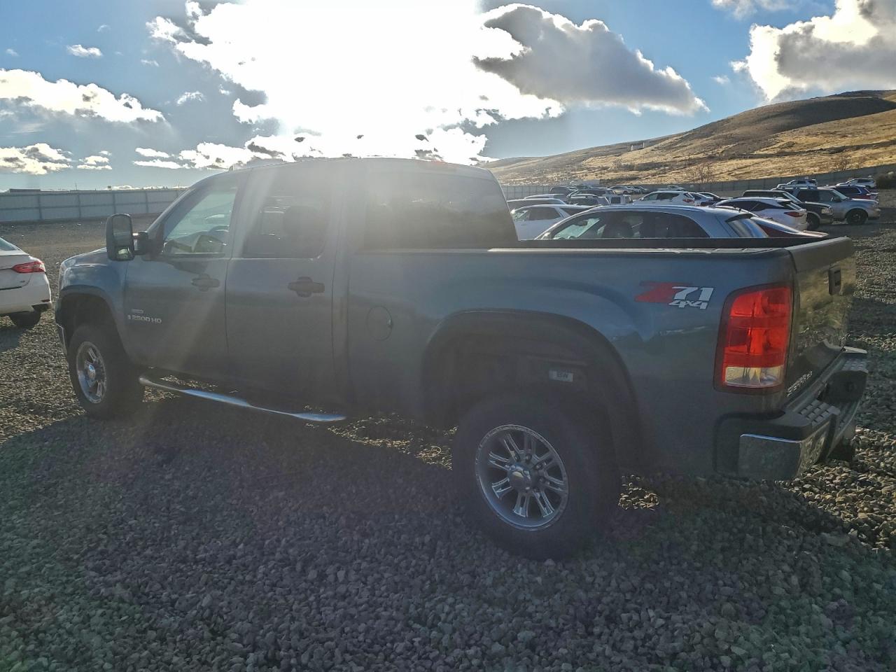 GMC Sierra K2500 Heavy Duty Image 10