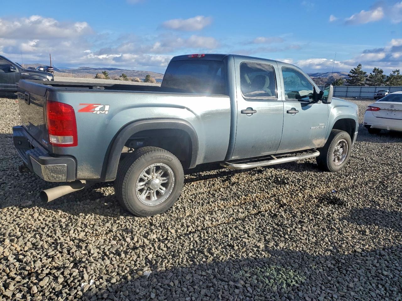 GMC Sierra K2500 Heavy Duty Image 11