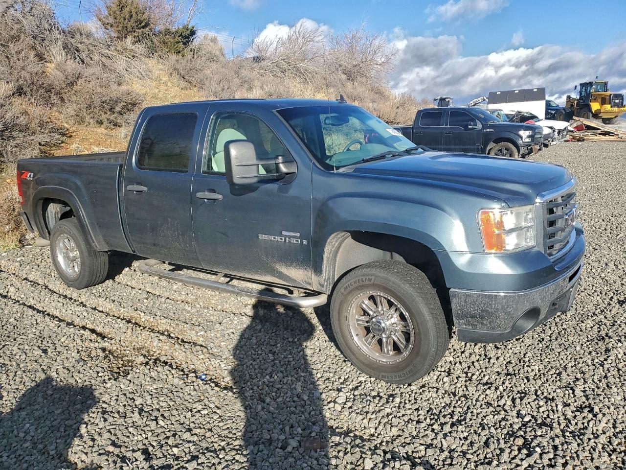 GMC Sierra K2500 Heavy Duty Image 9