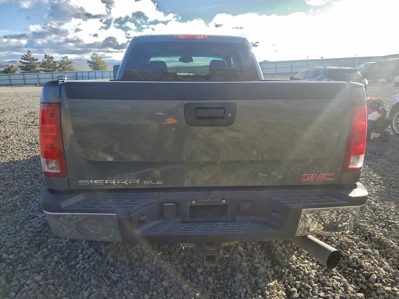 GMC Sierra K2500 Heavy Duty Image 3