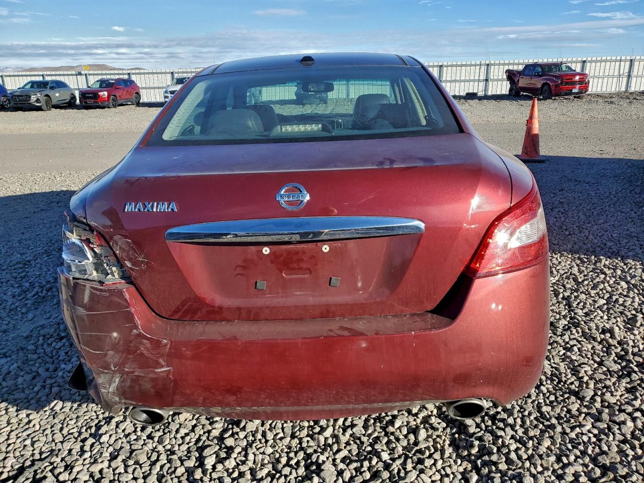 Nissan Maxima S Image 9