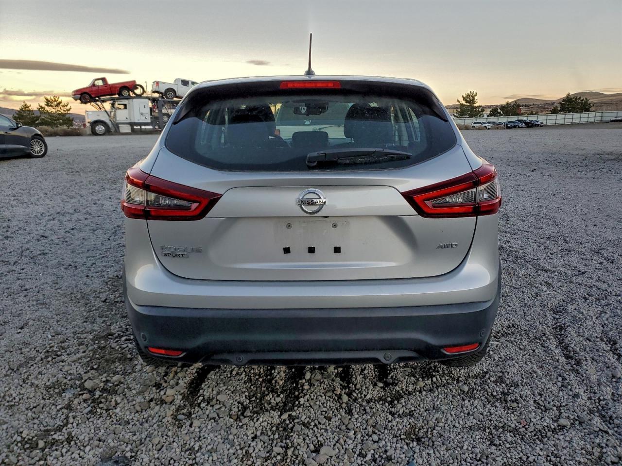 Nissan Rogue S Image 2