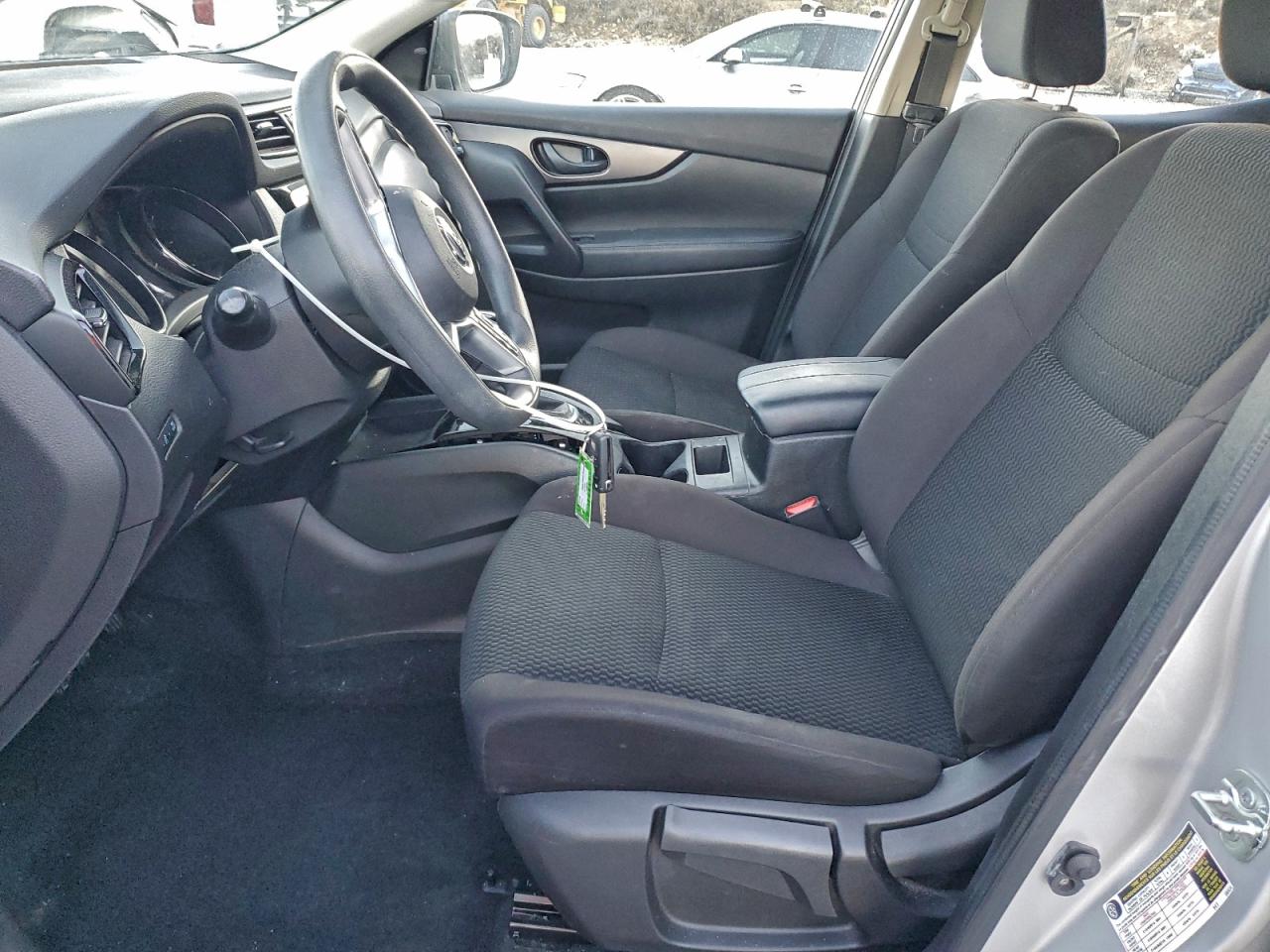 Nissan Rogue S Image 7