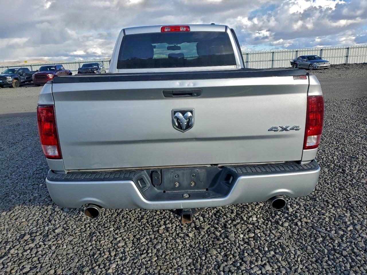 Dodge Ram 1500 St Image 2