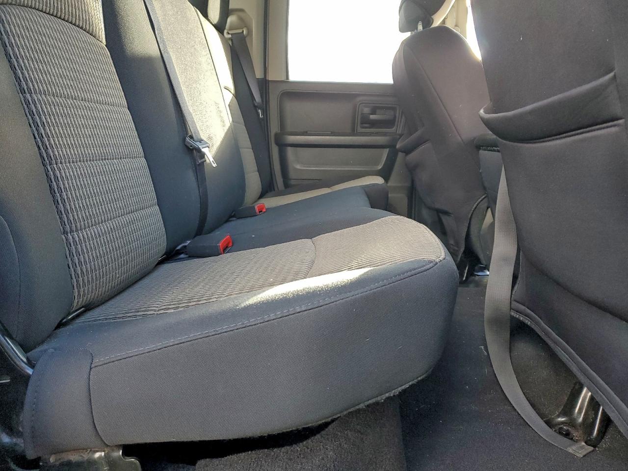 Dodge Ram 1500 St Image 10