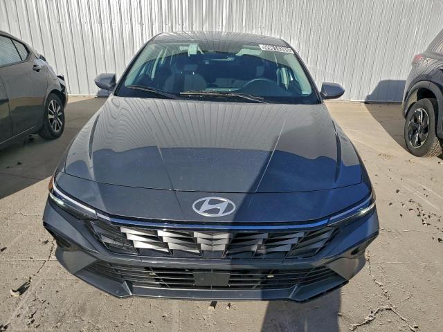 Hyundai ELANTRA Sel Image 3