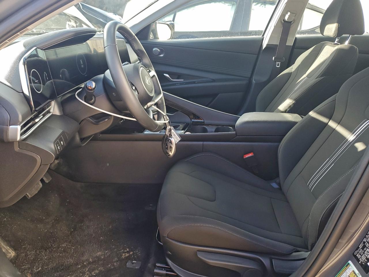 Hyundai ELANTRA Sel Image 7