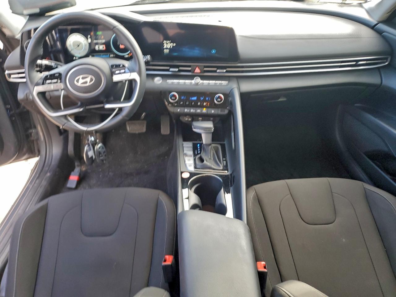 Hyundai ELANTRA Sel Image 8