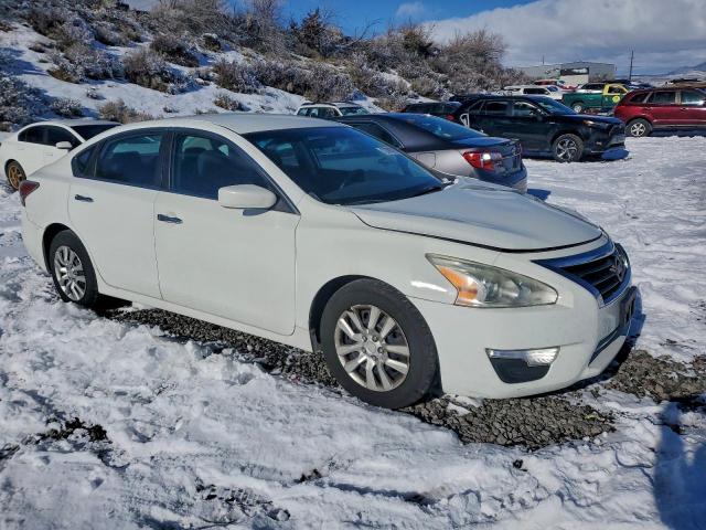 Nissan Altima 2.5 Image 3