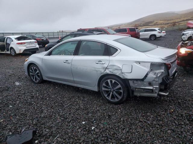 Nissan Altima 3.5sl Image 6