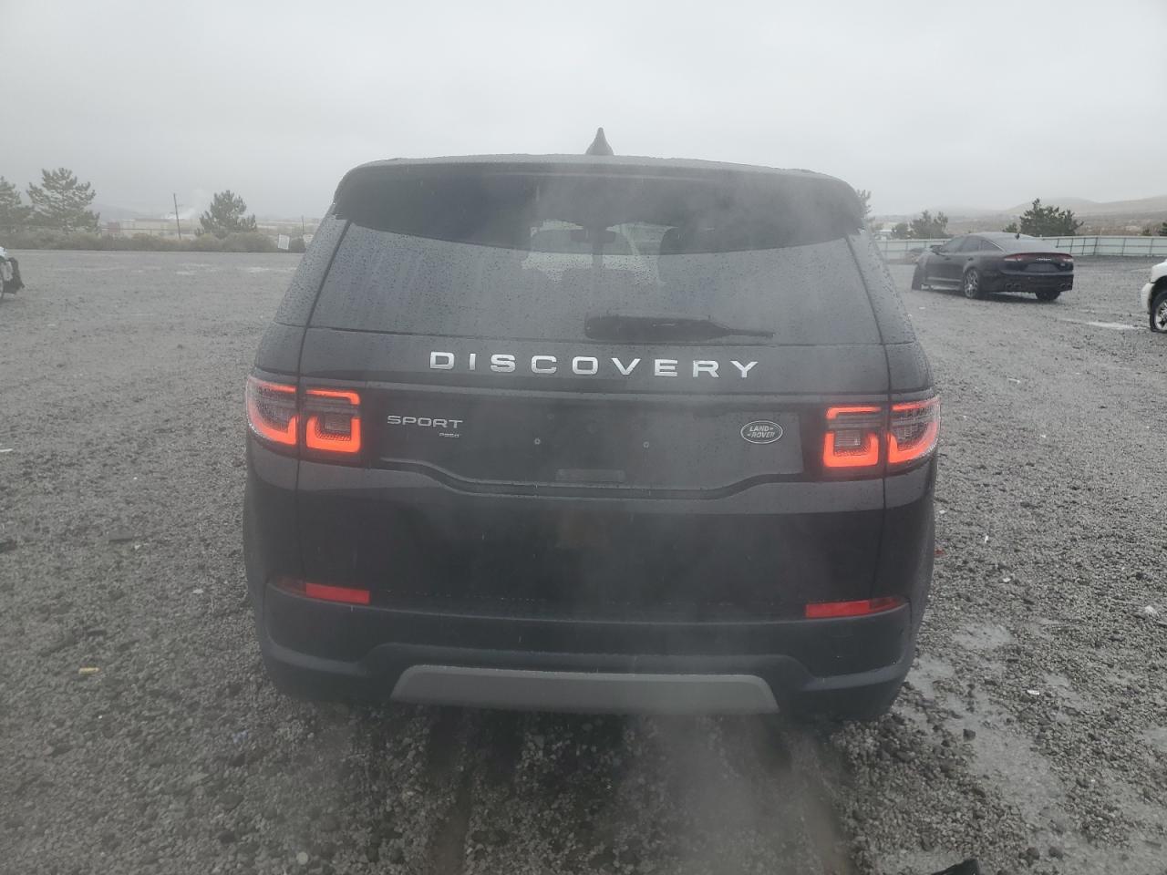 Land Rover Discovery Image 8