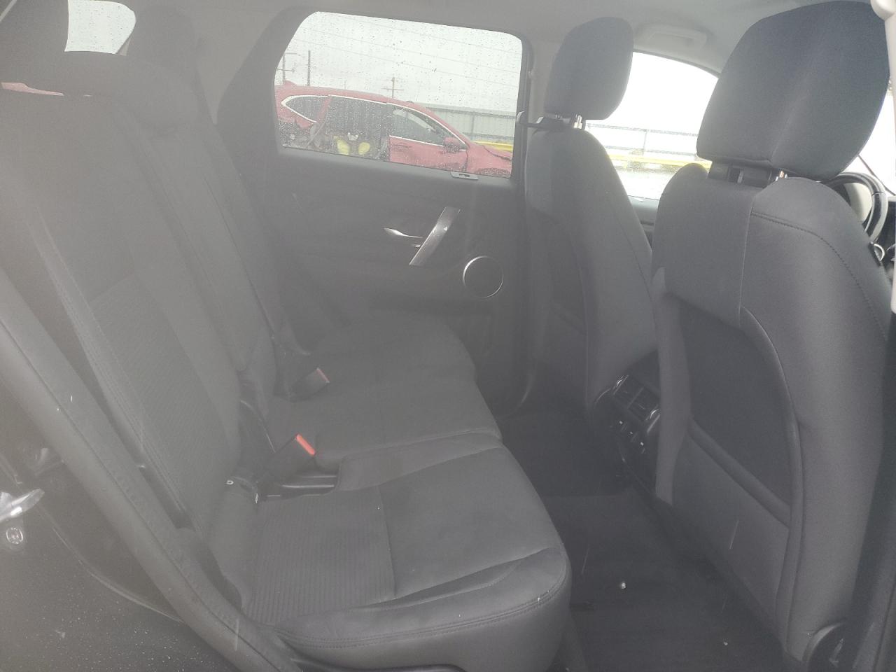 Land Rover Discovery Image 12