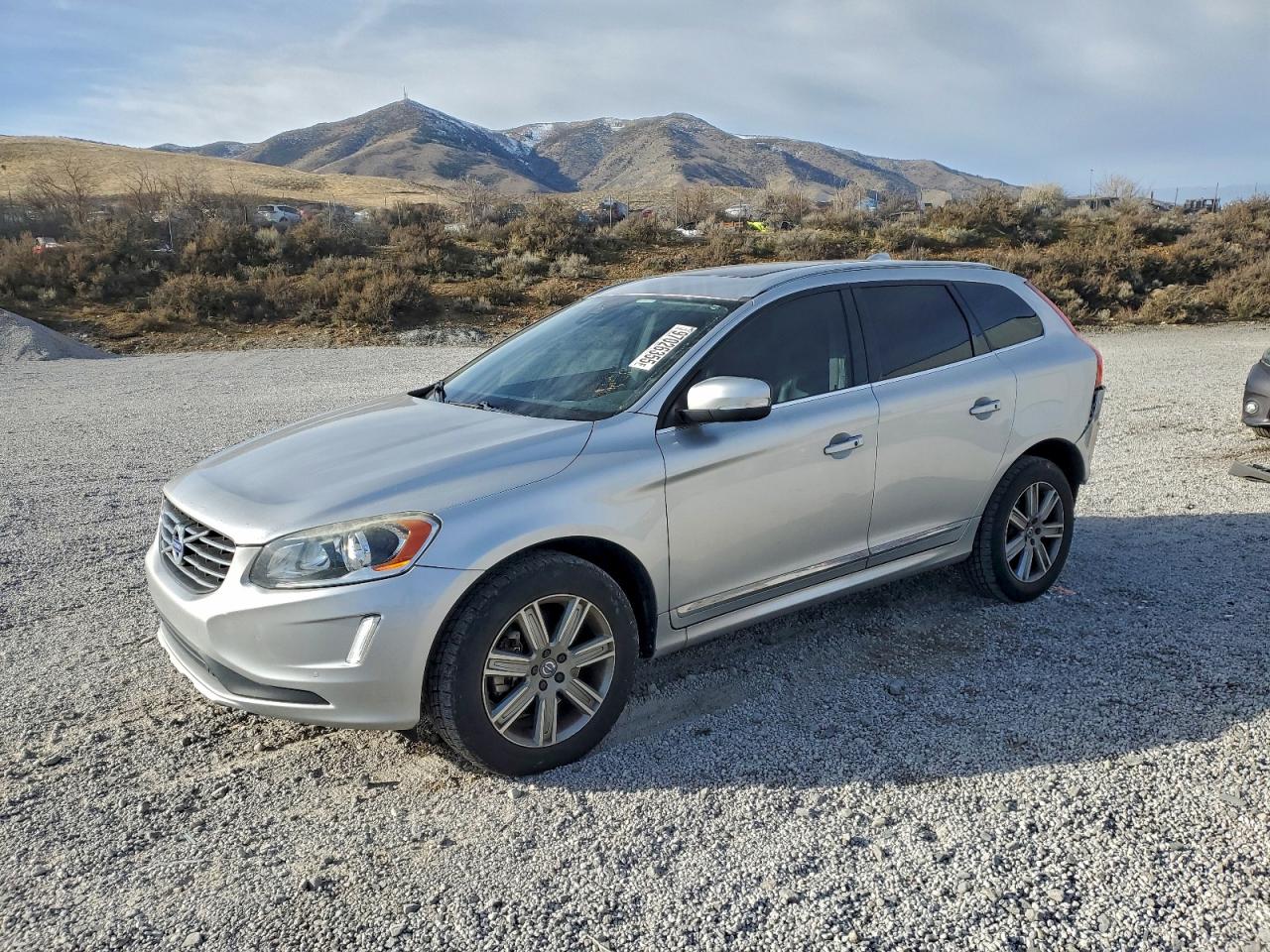 Volvo XC60 T6 Premier Image 1