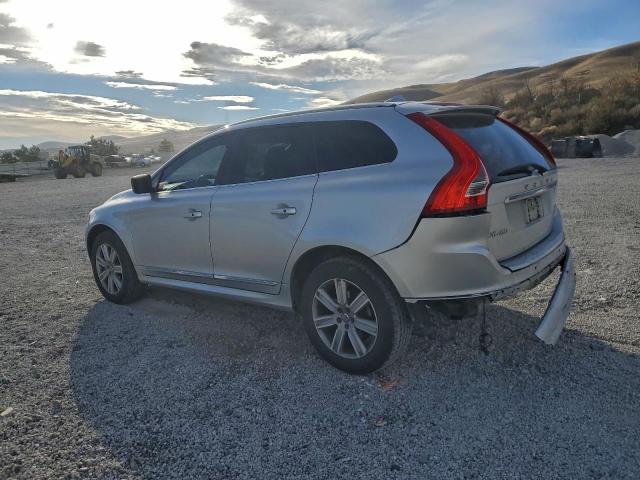 Volvo XC60 T6 Premier Image 2