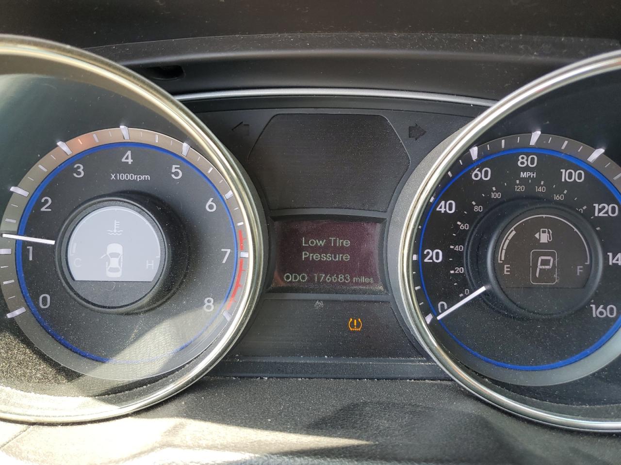 Hyundai SONATA Gls Image 10