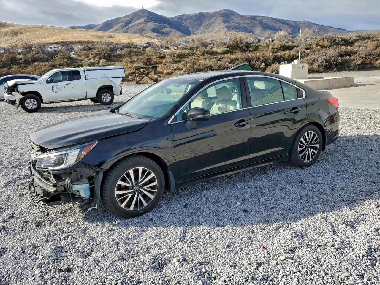 Subaru Legacy 2.5i Premium Image 1