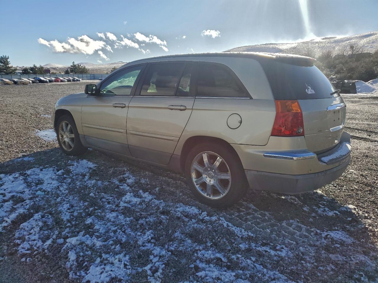 Chrysler Pacifica Touring Image 2