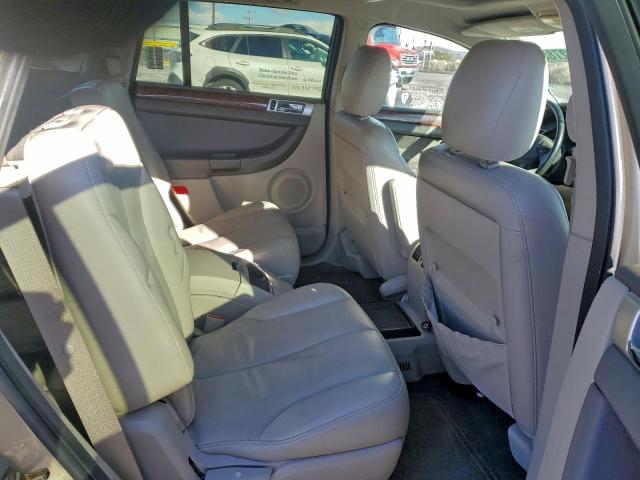 Chrysler Pacifica Touring Image 12