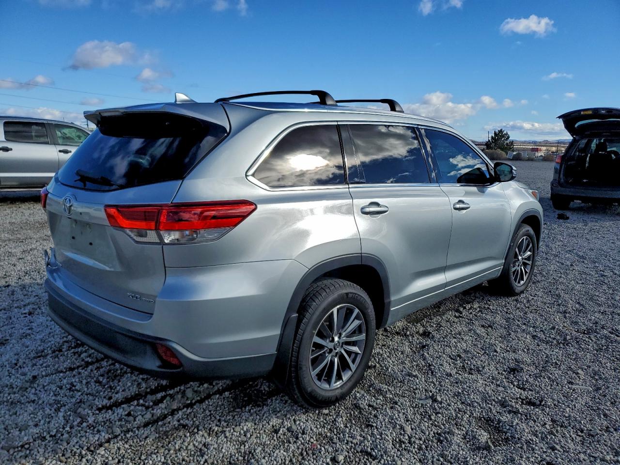 Toyota Highlander Se Image 3