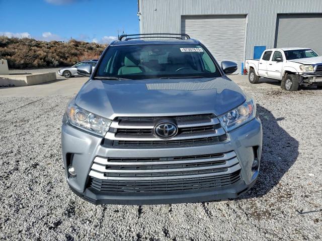 Toyota Highlander Se Image 6