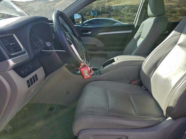 Toyota Highlander Se Image 13