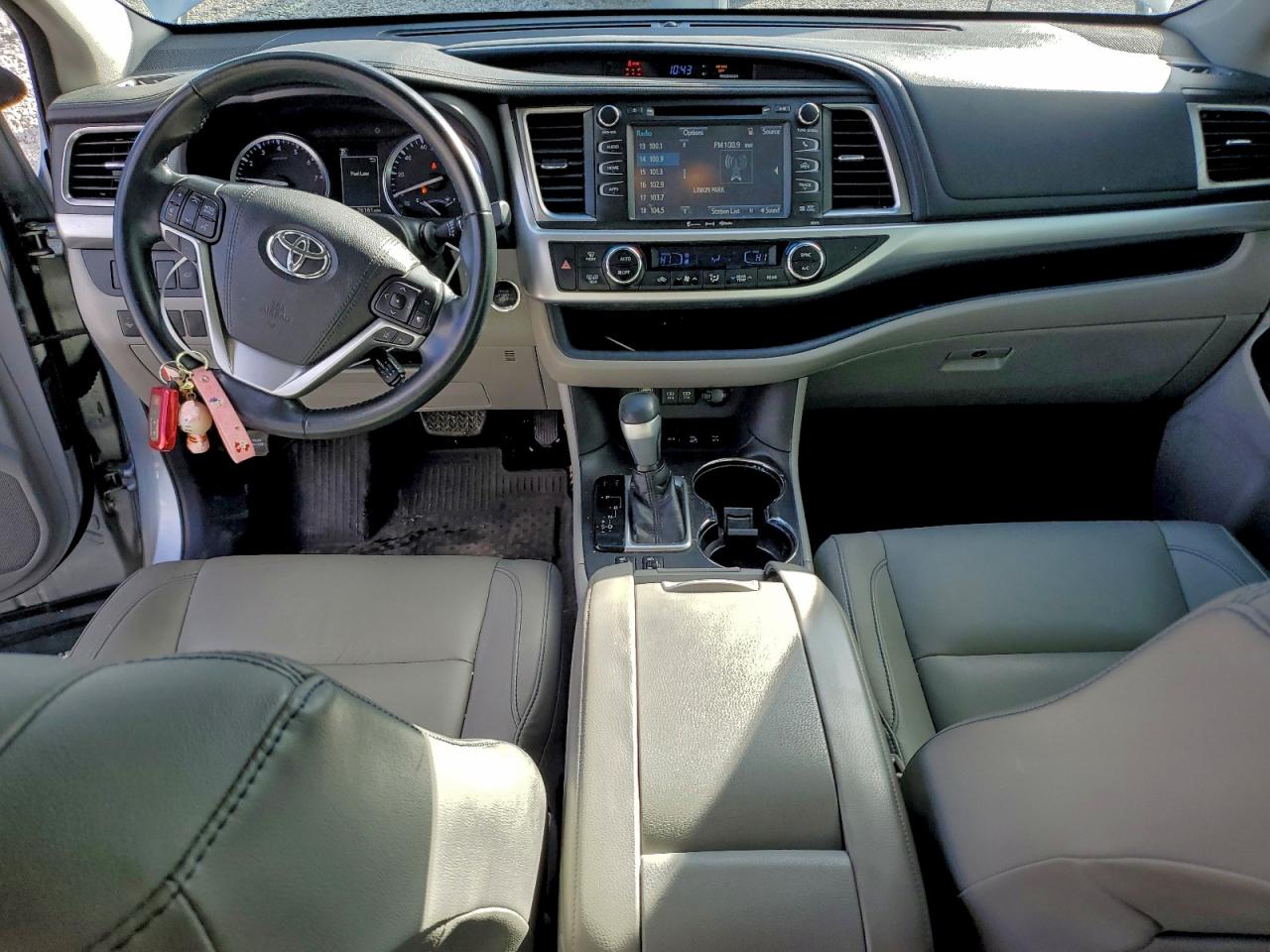 Toyota Highlander Se Image 4
