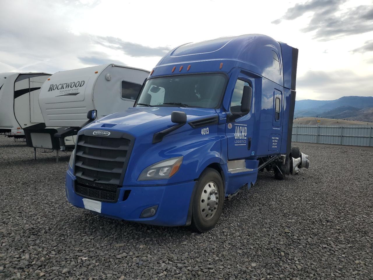 Freightliner Cascadia Image 10