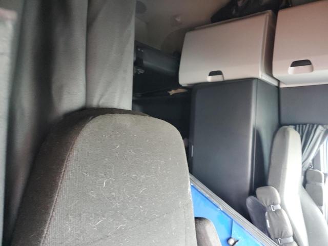 Freightliner Cascadia Image 9