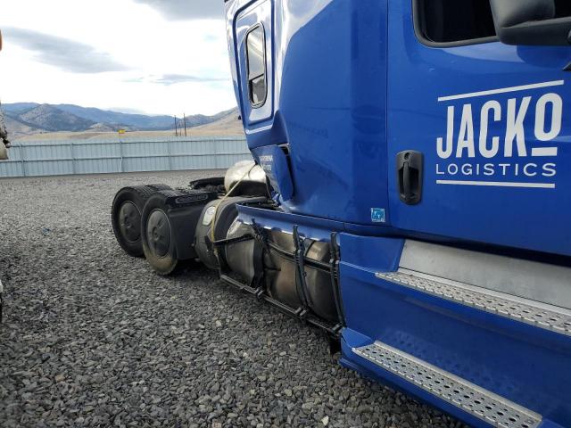 Freightliner Cascadia Image 8